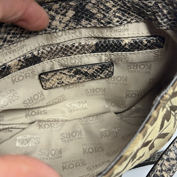 Michael Kors Logo Mini Crossbody Bag - Picture 7 of 10